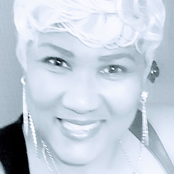 Meet your Posher, Carletha - Picture 1 of 1